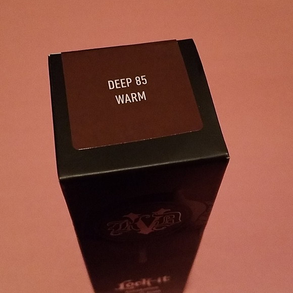 NIB Kat Von D Lock It foundation - Picture 4 of 5